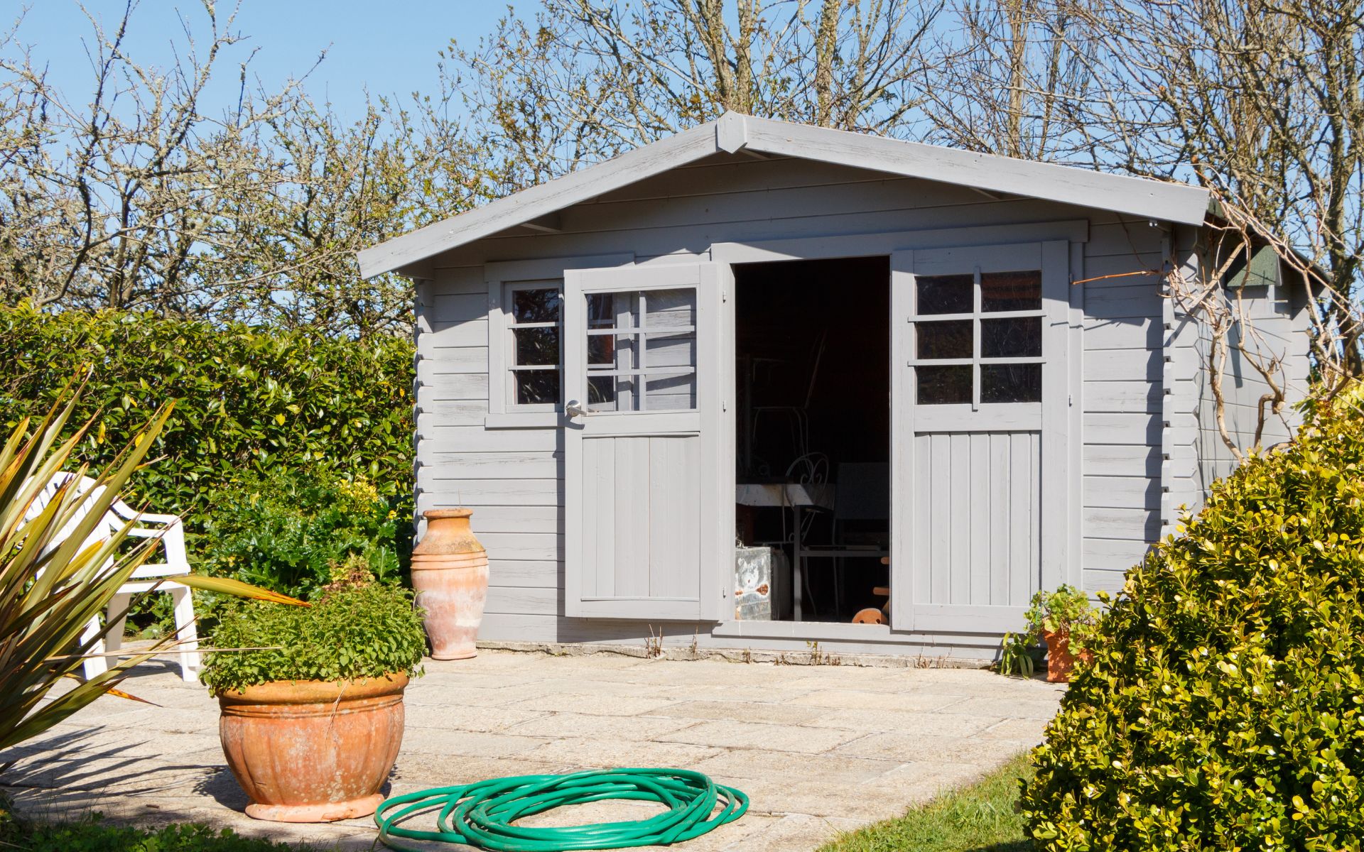 Maling af garage, skur og carport – gør det ordentligt første gang